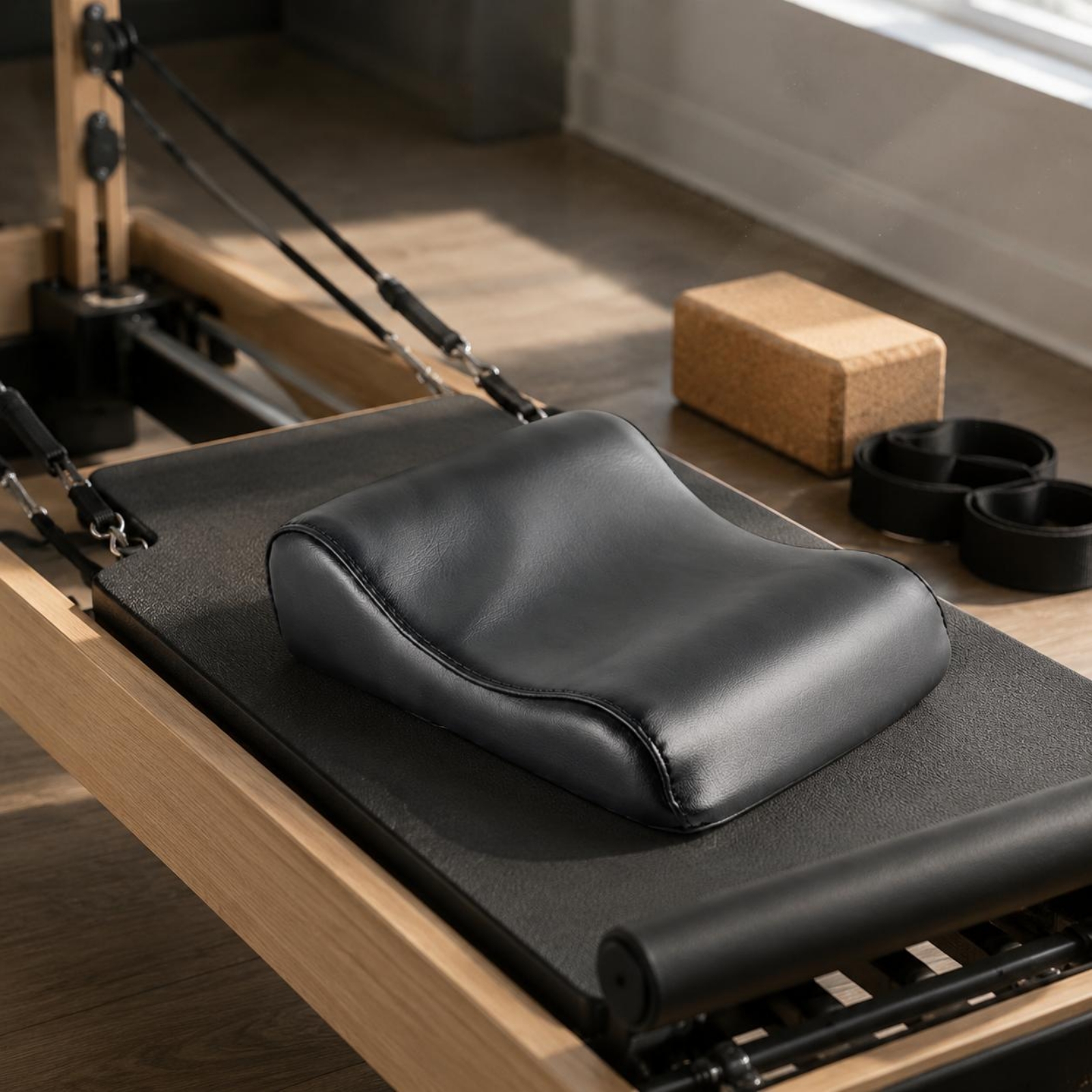Pilates Bed Neck Pillow Padded - Pilates & Yoga Studio Alineacion ulasan dan harga